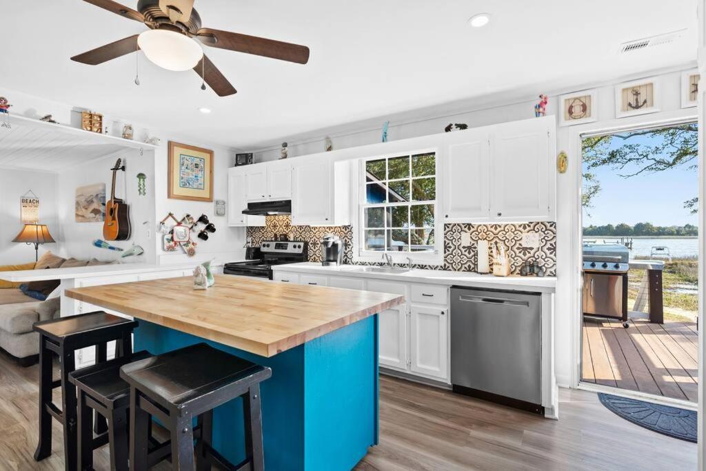 Villa Dolphin Cove - Whole Waterfront House With Dock Ocean Isle Beach Exterior foto
